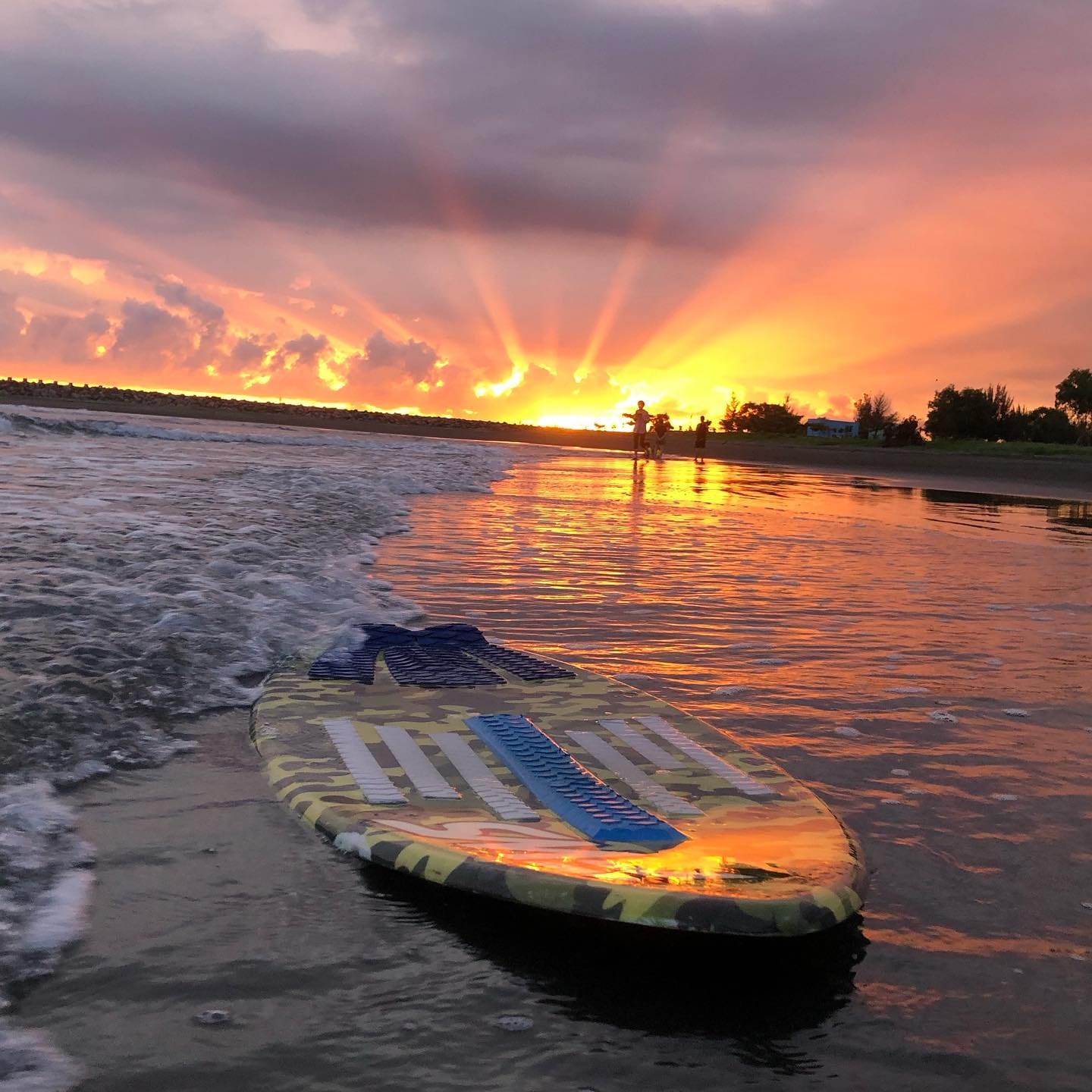 YU gUANG iSLAND tAIWAN
